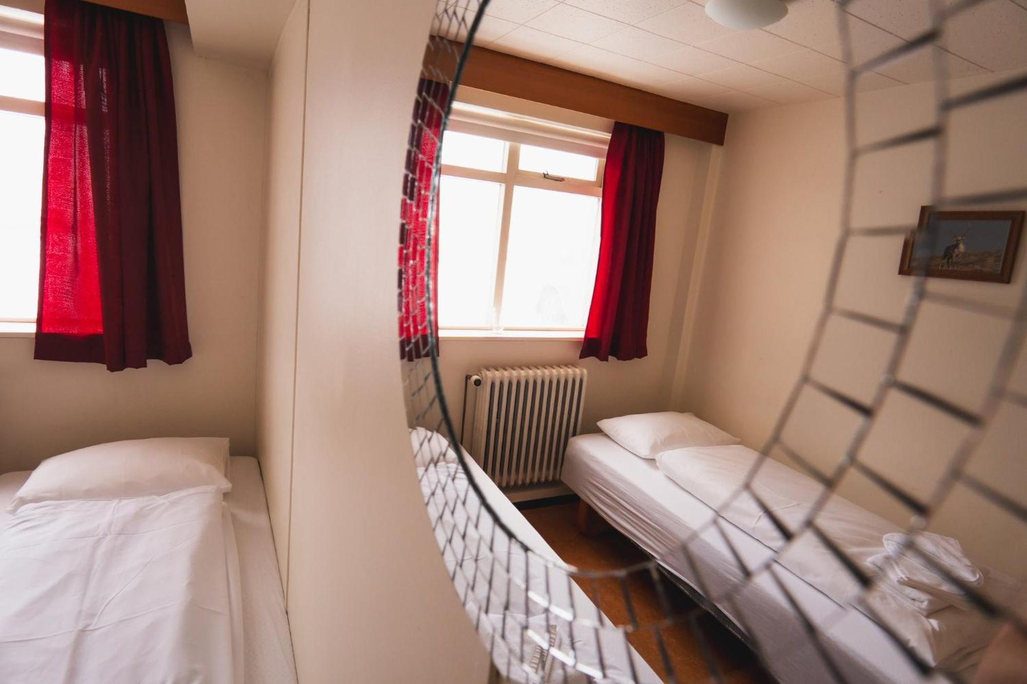 Studlagil Inn Hostel Skjoldolfsstathir Bagian luar foto