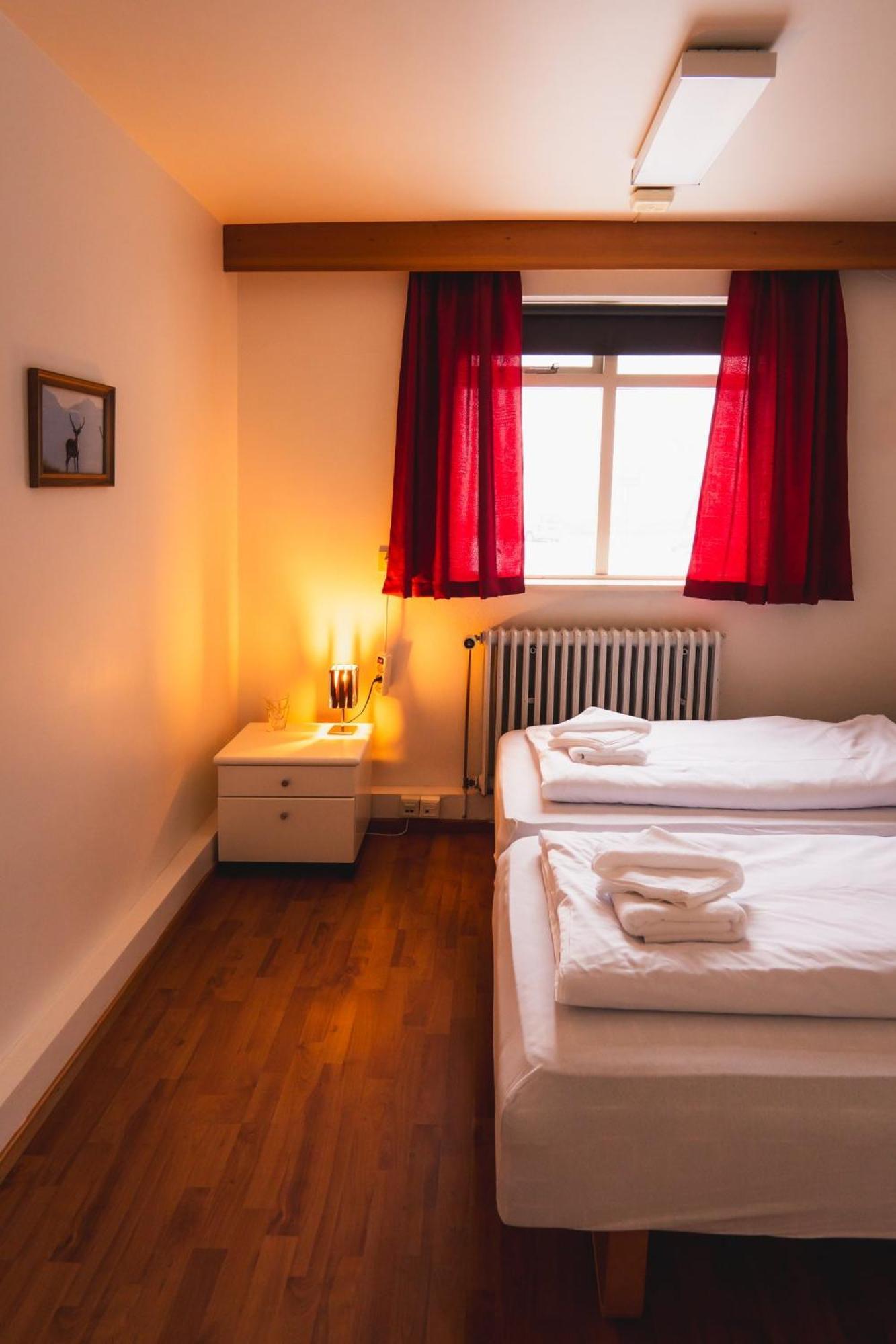 Studlagil Inn Hostel Skjoldolfsstathir Bagian luar foto